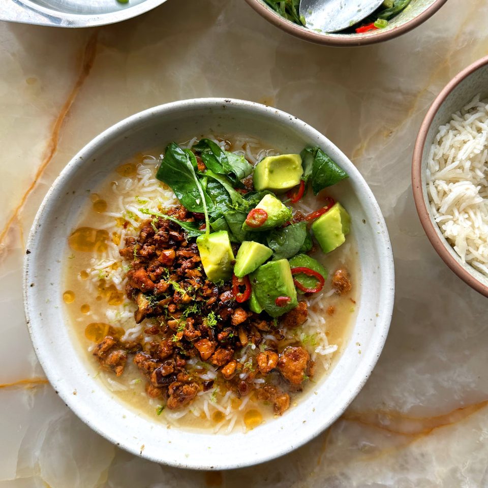 Shiitake and tempeh brothy rice bowl