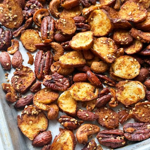 Maggi-maple pretzel and nut beer snacks