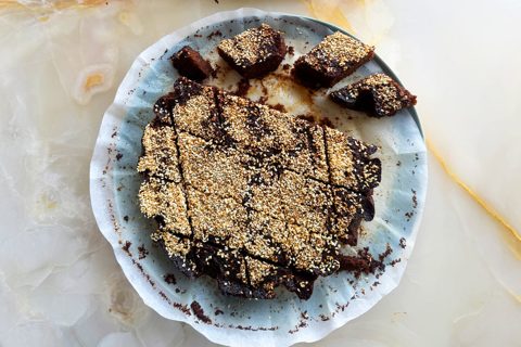 Sfouf b'Debs (rich semolina cake)
